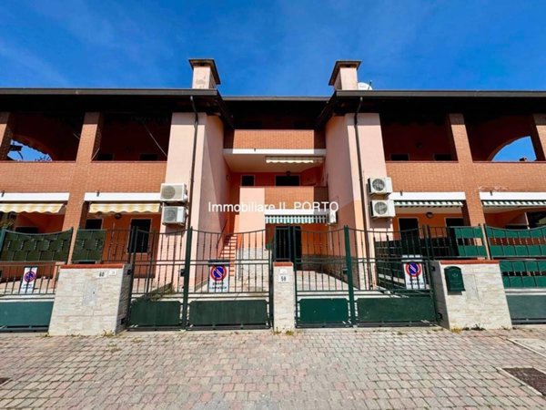 appartamento in vendita a Comacchio in zona Lido di Pomposa
