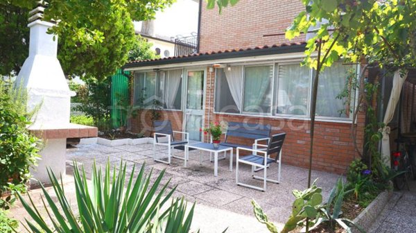casa indipendente in vendita a Comacchio in zona Lido delle Nazioni