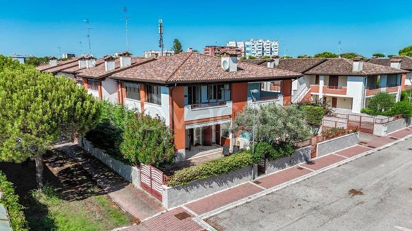 casa indipendente in vendita a Comacchio in zona Lido di Pomposa