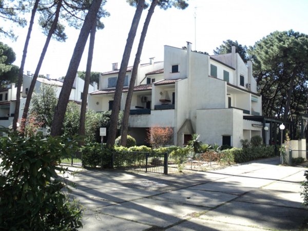 casa indipendente in vendita a Comacchio in zona Lido di Spina