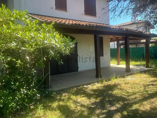 casa indipendente in vendita a Comacchio in zona Lido delle Nazioni