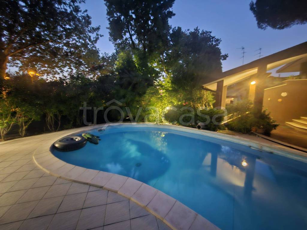 casa indipendente in vendita a Comacchio in zona Lido delle Nazioni