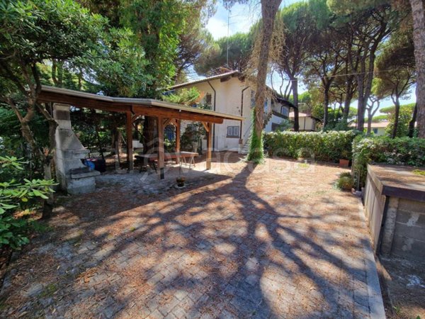 casa indipendente in vendita a Comacchio in zona Lido di Spina
