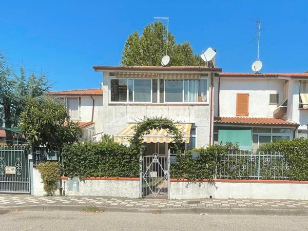 appartamento in vendita a Comacchio in zona Lido di Pomposa