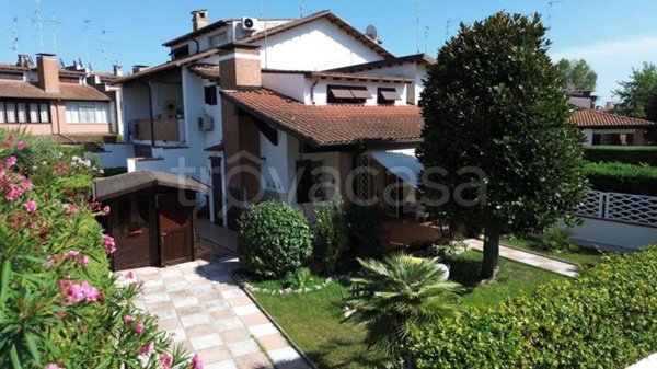 casa indipendente in vendita a Comacchio in zona Lido delle Nazioni