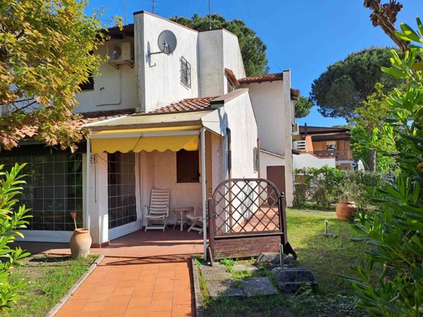 casa indipendente in vendita a Comacchio in zona Lido di Spina