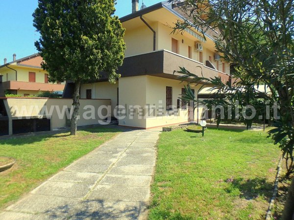 casa indipendente in vendita a Comacchio in zona Lido degli Scacchi