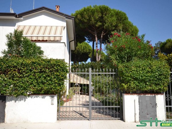casa indipendente in vendita a Comacchio in zona Lido delle Nazioni