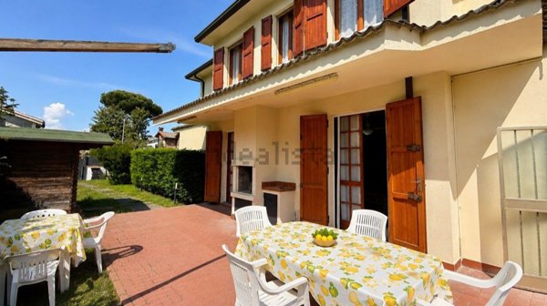casa indipendente in vendita a Comacchio in zona Lido degli Scacchi