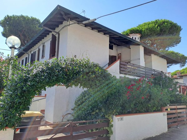 casa indipendente in vendita a Comacchio in zona Lido di Spina