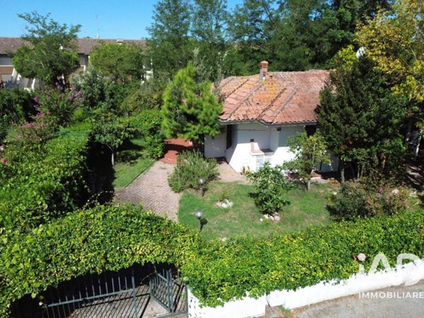 casa indipendente in vendita a Comacchio in zona Lido delle Nazioni