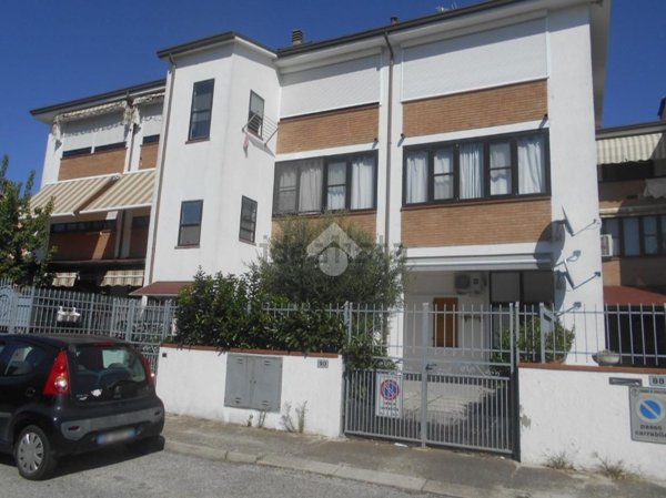 appartamento in vendita a Comacchio in zona Porto Garibaldi