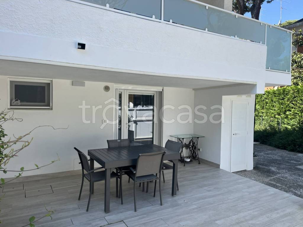 casa indipendente in vendita a Comacchio in zona Lido di Spina