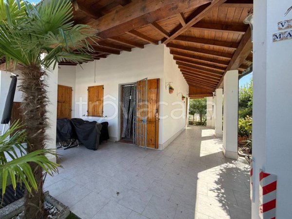 casa indipendente in vendita a Comacchio in zona Lido di Pomposa