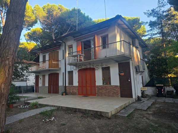 casa indipendente in vendita a Comacchio in zona Lido di Spina