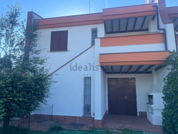 casa indipendente in vendita a Comacchio in zona Lido delle Nazioni