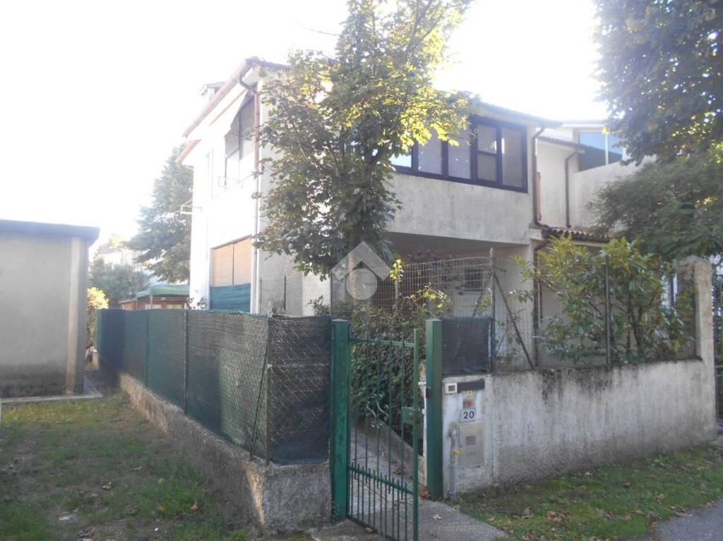 appartamento in vendita a Comacchio in zona Lido degli Scacchi
