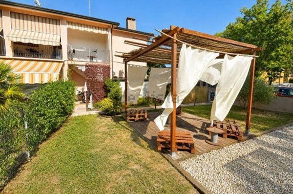 casa indipendente in vendita a Comacchio in zona Lido di Volano