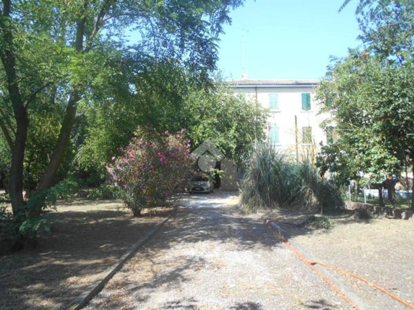 appartamento in vendita a Comacchio in zona Porto Garibaldi
