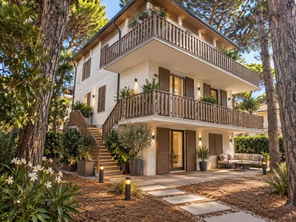 casa indipendente in vendita a Comacchio in zona Lido di Spina