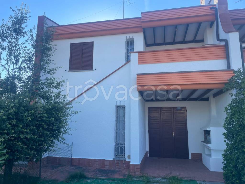 casa indipendente in vendita a Comacchio in zona Lido delle Nazioni