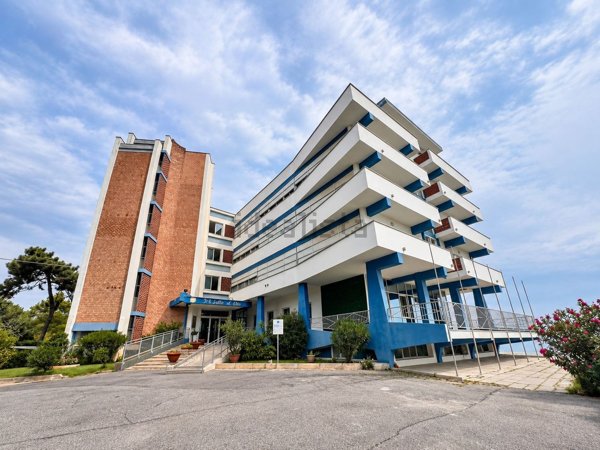 appartamento in vendita a Comacchio in zona Lido degli Scacchi