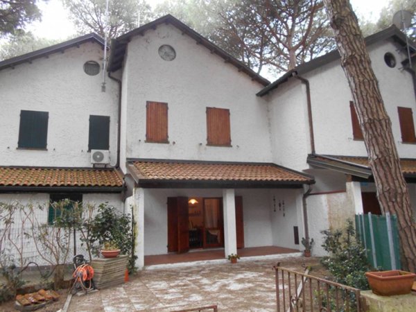 casa indipendente in vendita a Comacchio in zona Lido di Spina