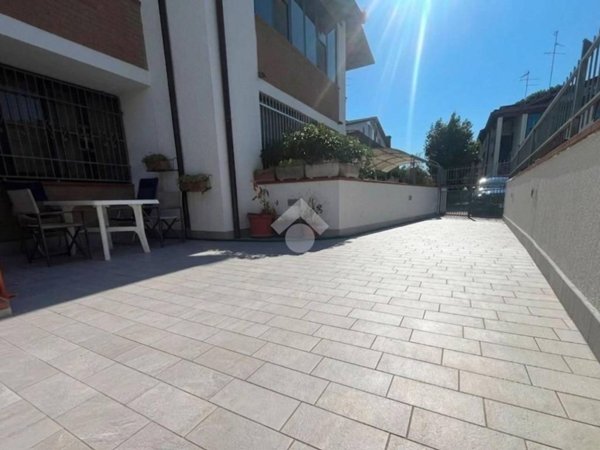 casa indipendente in vendita a Comacchio in zona Lido degli Estensi