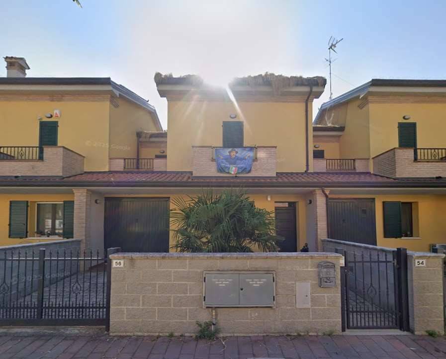 casa indipendente in vendita a Comacchio in zona San Giuseppe