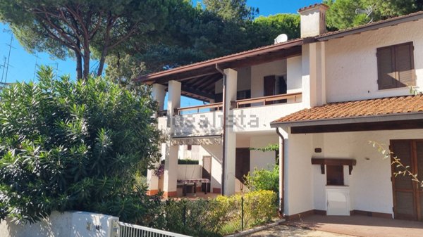 casa indipendente in vendita a Comacchio in zona Lido degli Estensi