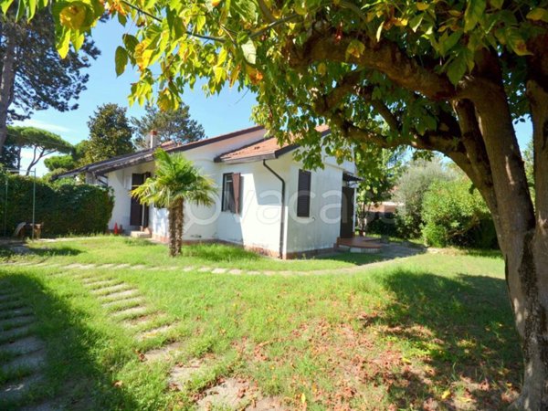 casa indipendente in vendita a Comacchio in zona Lido delle Nazioni