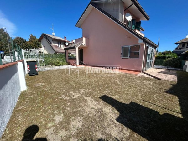 casa indipendente in vendita a Comacchio