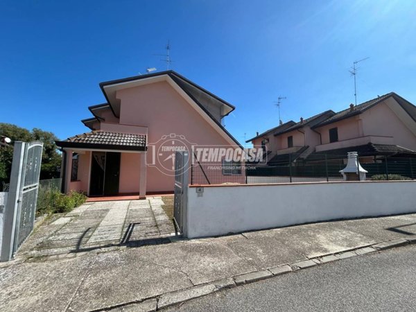 casa indipendente in vendita a Comacchio