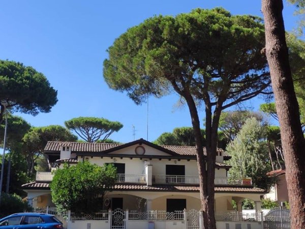 casa indipendente in vendita a Comacchio in zona Lido di Spina