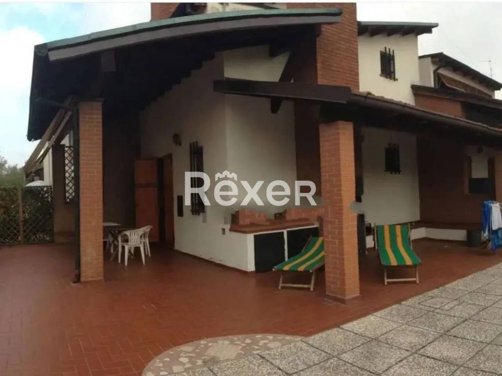 casa indipendente in vendita a Comacchio in zona Lido degli Estensi