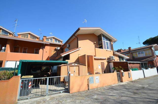casa indipendente in vendita a Comacchio in zona Lido di Volano
