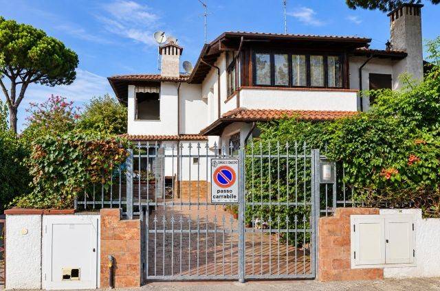 casa indipendente in vendita a Comacchio in zona Lido delle Nazioni