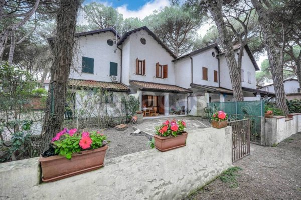 casa indipendente in vendita a Comacchio in zona Lido di Spina