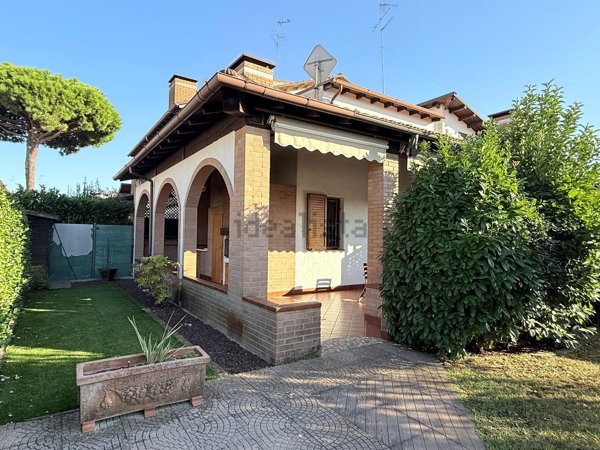 casa indipendente in vendita a Comacchio in zona Lido delle Nazioni