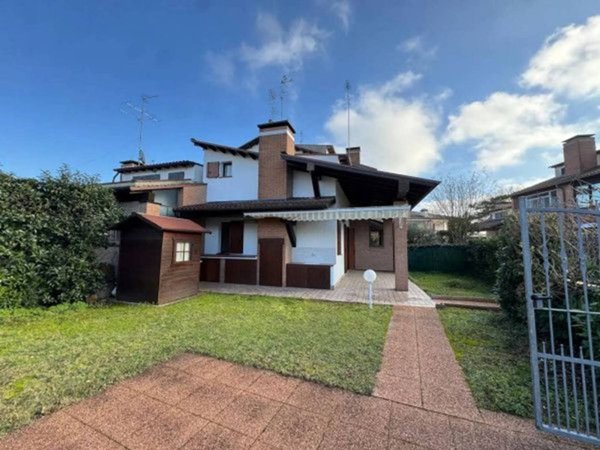 appartamento in vendita a Comacchio in zona Lido delle Nazioni