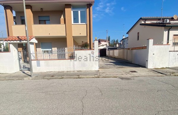 appartamento in vendita a Comacchio in zona San Giuseppe
