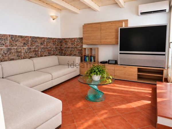 casa indipendente in vendita a Comacchio in zona Volania