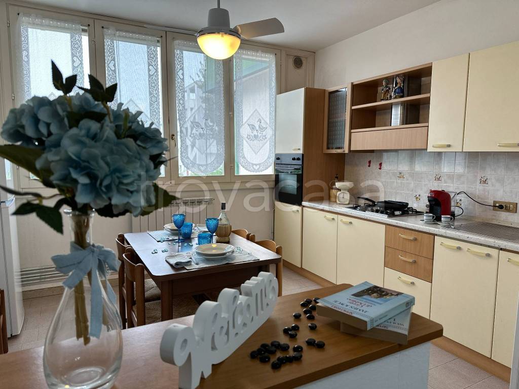 casa indipendente in vendita a Comacchio in zona Lido di Spina