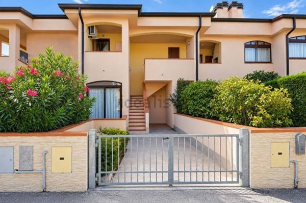 casa indipendente in vendita a Comacchio in zona Lido degli Scacchi