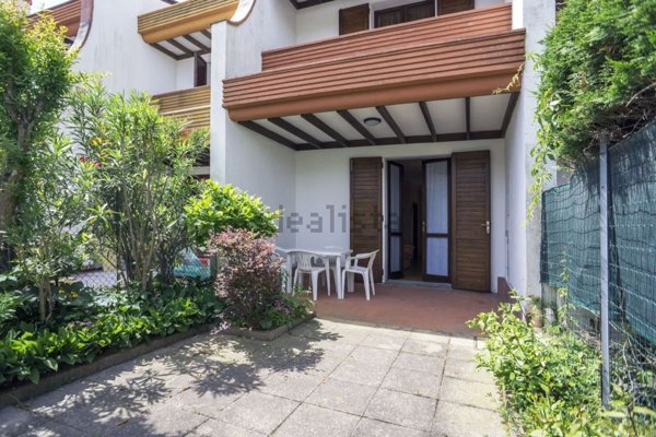 casa indipendente in vendita a Comacchio in zona Lido delle Nazioni