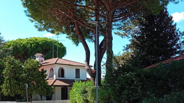 casa indipendente in vendita a Comacchio in zona Lido delle Nazioni