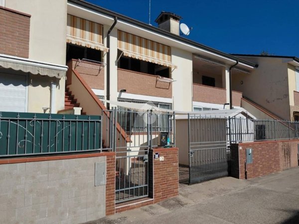appartamento in vendita a Comacchio in zona Porto Garibaldi