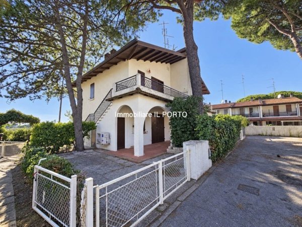 appartamento in vendita a Comacchio in zona Lido di Spina