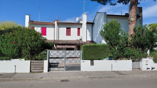 appartamento in vendita a Comacchio in zona Lido di Volano