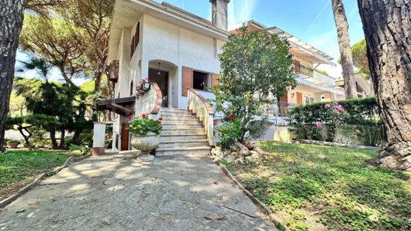 casa indipendente in vendita a Comacchio in zona Lido di Spina
